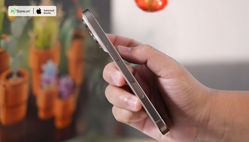 Hình 16 Pro Max Titan Sa Mạc