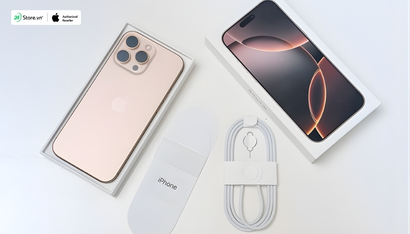 pin và sạc iphone 16 pro max titan sa mạc