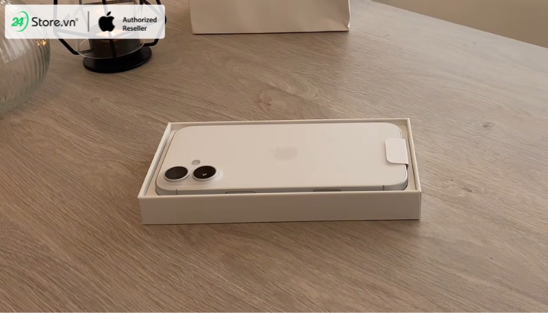 iPhone 16 Plus màu trắng