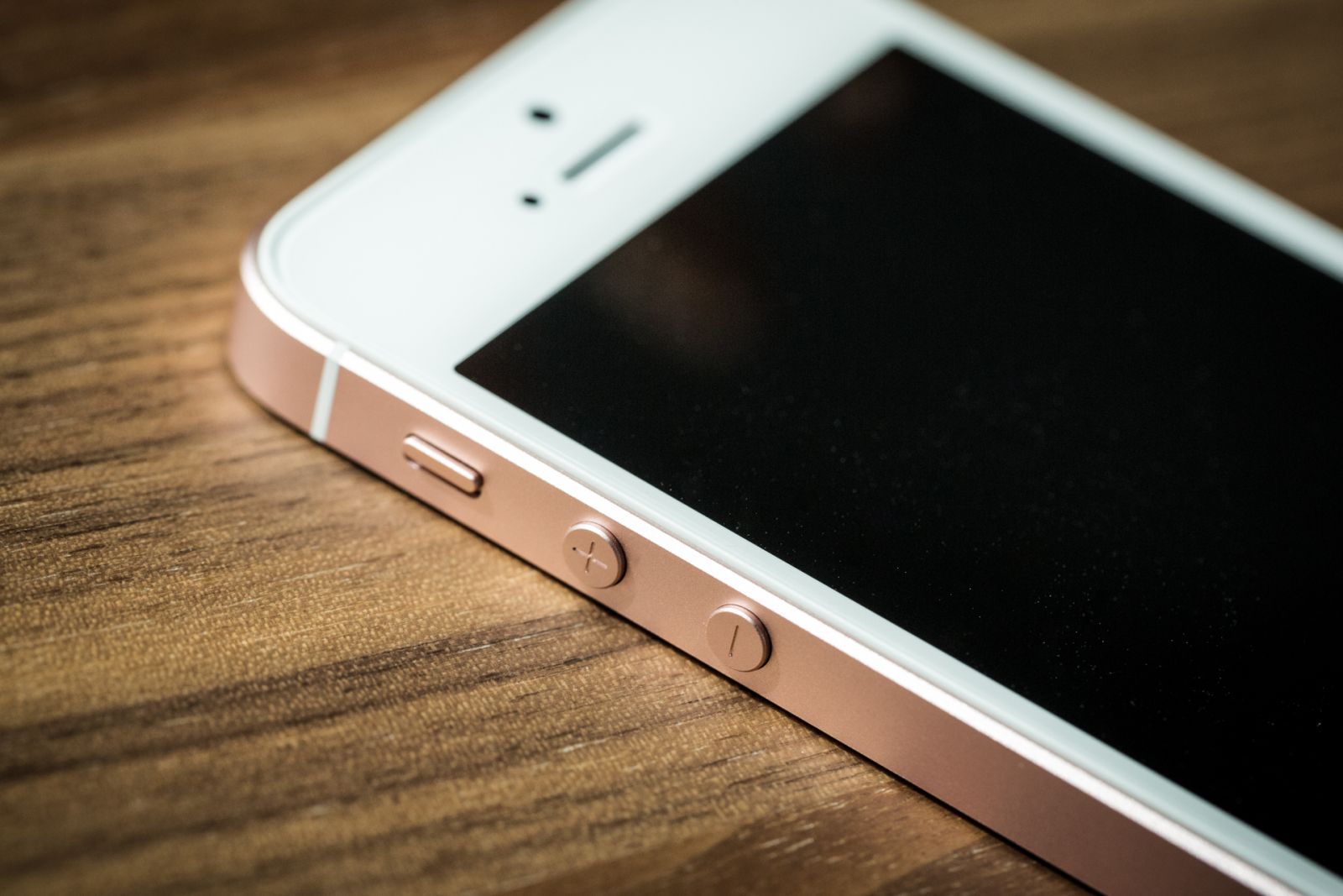 MÀN HÌNH iphone se hang cong ty hinh anh 1