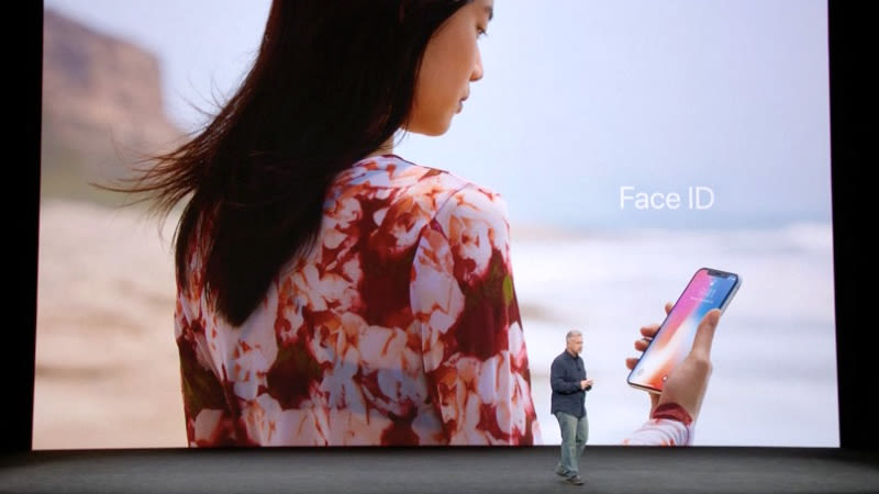 Face ID “độc lạ” iphone x va 7 tinh nang uu viet that tinh tu hoi tren sieu pham dien thoai cua apple hinh anh 1