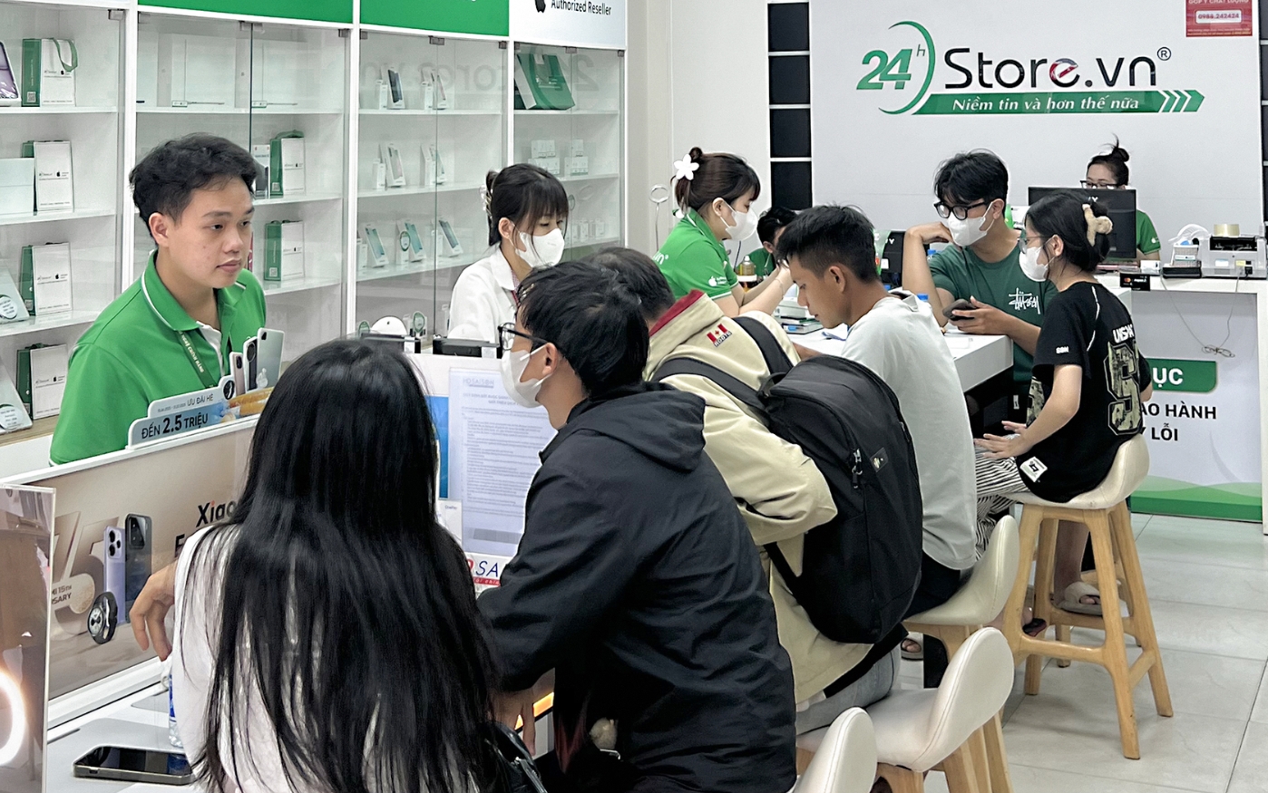 mua iphone xs max cũ 24hstore