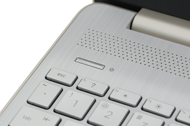 Laptop HP 15s-fq2559TU