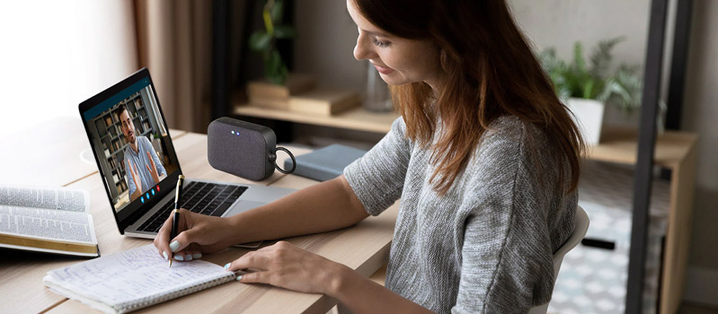 loa bluetooth di dong lg pn1 hình 4 Chiếc loa giúp bạn có thể thư giãn ở bất kì đâu