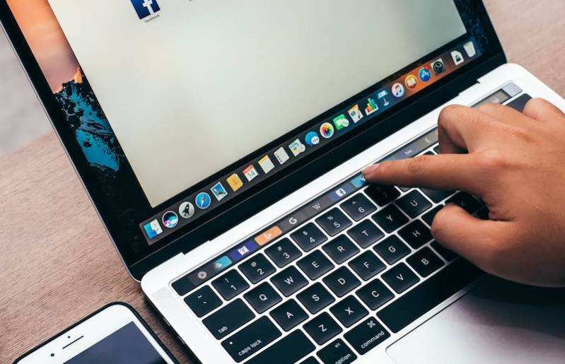 Touch Bar - Thanh công cụ tiện ích được tích hợp cách hiện đại