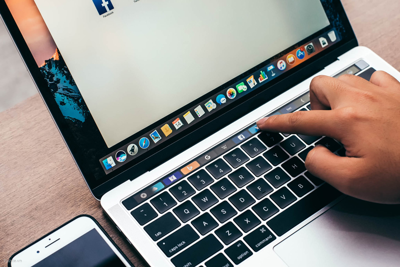 Touch Bar sáng tạo và tiện lợi