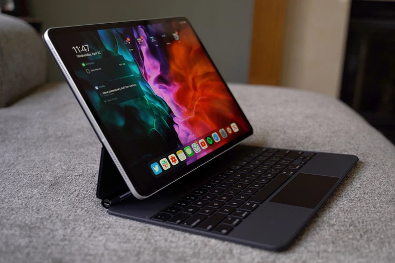 magic keyboard folio ipad pro 2020 12.9 inch có trackpad hình 1 Chiếc bàn phím hỗ trợ cho iPad Pro 129.9 inch hoàn hảo nhất