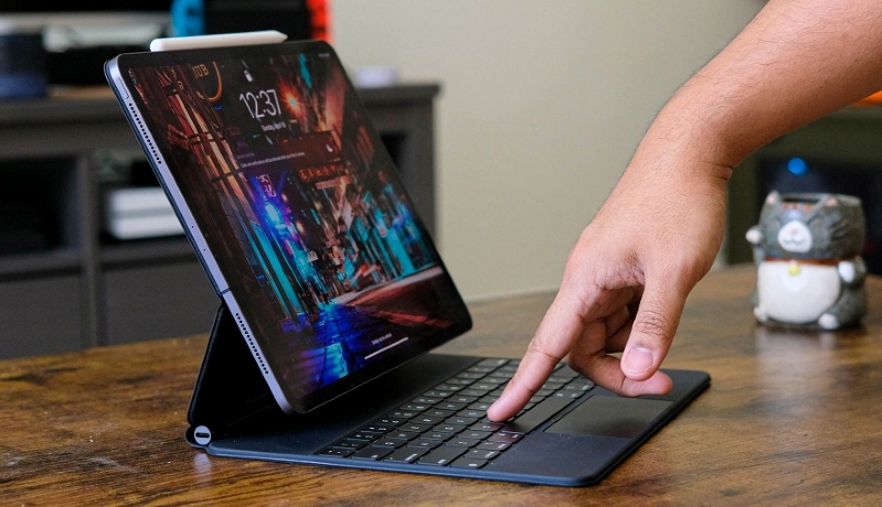 Magic Keyboard iPad Pro 2021 12.9 inch hình 3 Magic Keyboard iPad Pro 2021 12.9 inch tính năng ưu việt