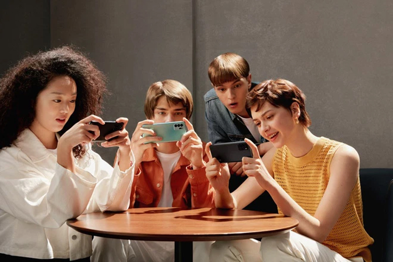 oppo reno6 z 5g hình 3 Thiết kế màn hình giúp người dùng Oppo Reno6 Z 5G hạn chế mỏi mắt