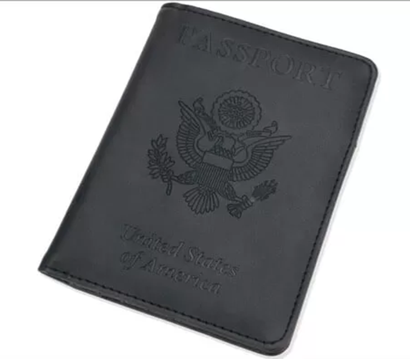 6. Túi đựng hộ chiếu bằng da GDTK