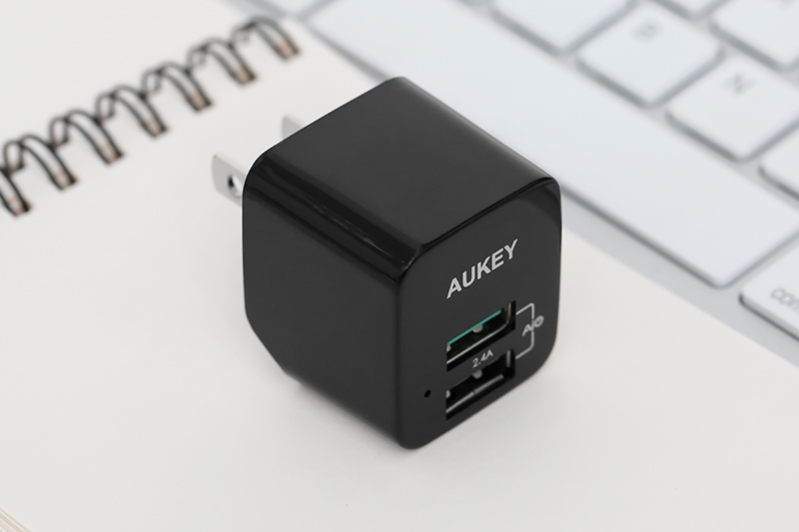 Sạc Aukey 12W 2 cổng USB hình 1 Sạc Aukey 12W 2 cổng USB