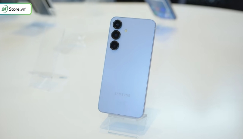 Samsung Galaxy S25 thường