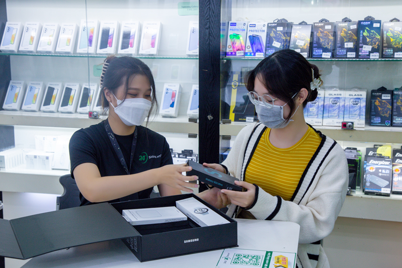 samsung galaxy tab s7 wifi hình 5 Tin chọn 24hStore là nơi mua sắm cây Galaxy Tab S7 là nơi uy tín nhất