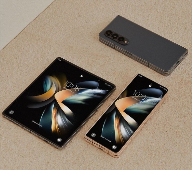 So sánh Flip4 và Fold4 Thiết kế của Z Fold4