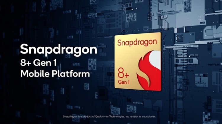 So sánh Flip4 và iPhone 13 Pro Chipset Snapdragon 8 Plus Gen 1