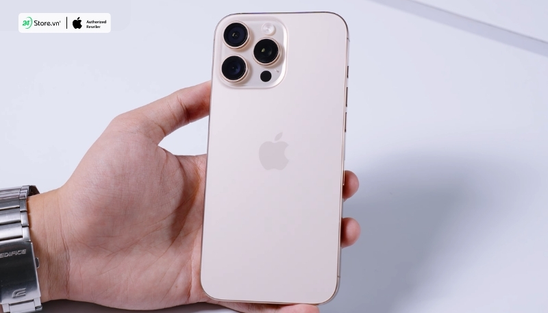 hình ảnh iphone 16 pro max khi so sánh