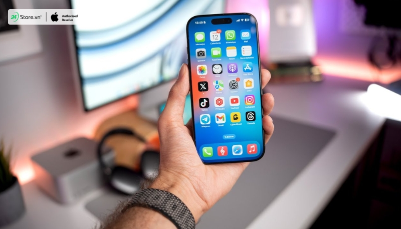 So sánh Samsung S25 Ultra và iPhone 16 Pro Max về phần mềm và tính năng