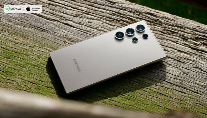 So sánh Samsung S25 Ultra và iPhone 16 Pro Max về thiết kế