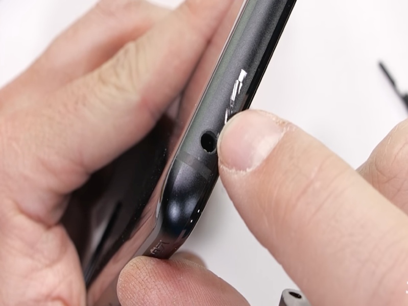 Thử nghiệm độ bền của ASUS ROG Phone 5 Thử nghiệm độ bền của ASUS ROG Phone 5