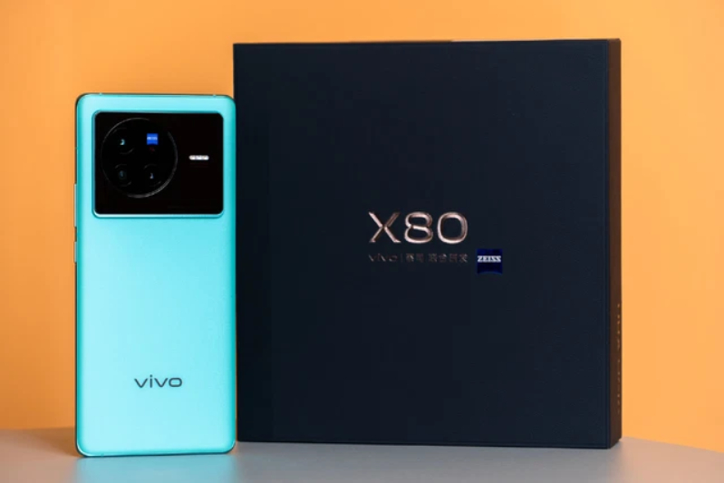 Vivo X80